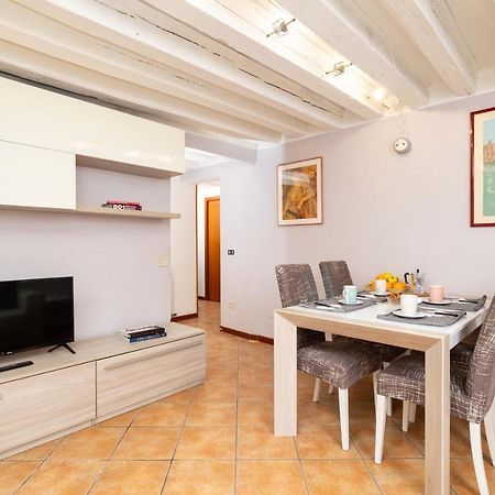 Appartamenti Superior In Via Garibaldi By Bricola Apartments Венеція Екстер'єр фото