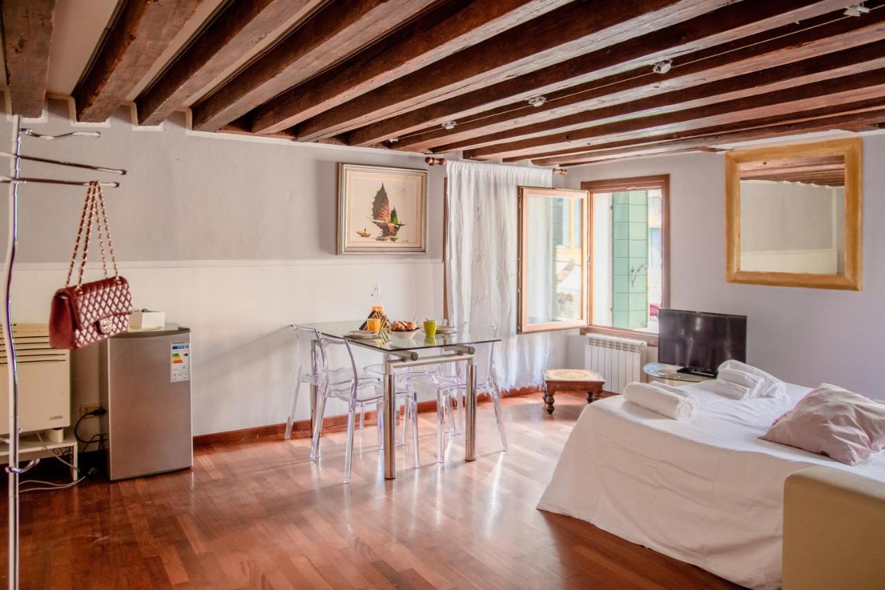 Appartamenti Superior In Via Garibaldi By Bricola Apartments Венеція Екстер'єр фото