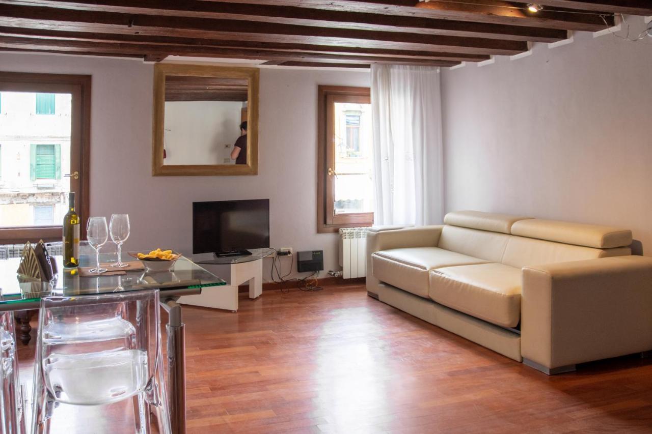 Appartamenti Superior In Via Garibaldi By Bricola Apartments Венеція Екстер'єр фото