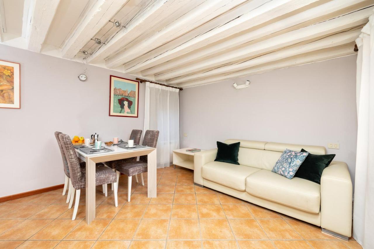 Appartamenti Superior In Via Garibaldi By Bricola Apartments Венеція Екстер'єр фото